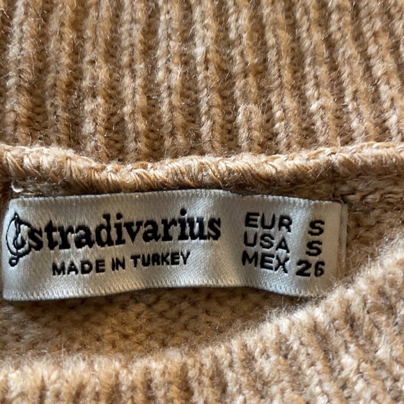 Camel color oversized sweater. - Picture 3 of 3